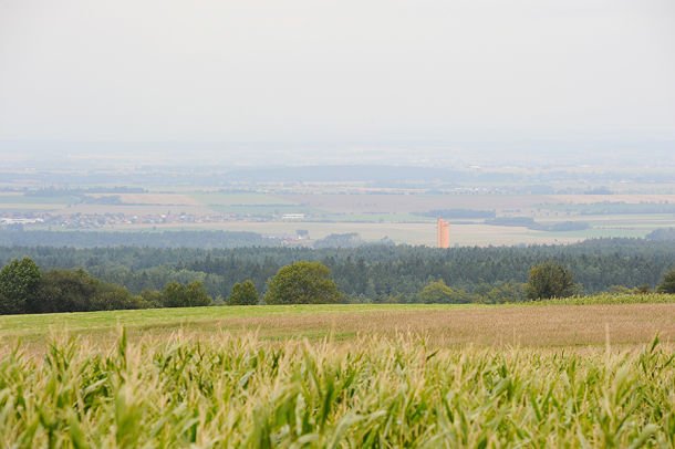 Výhled z Boiky na podhůří Železných hor