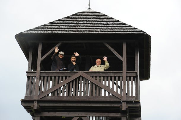 Loučí se: režisér Tomáš Klement, průvodce Josef Pejchal a kronikář Českých Lhotic Vilém Svoboda